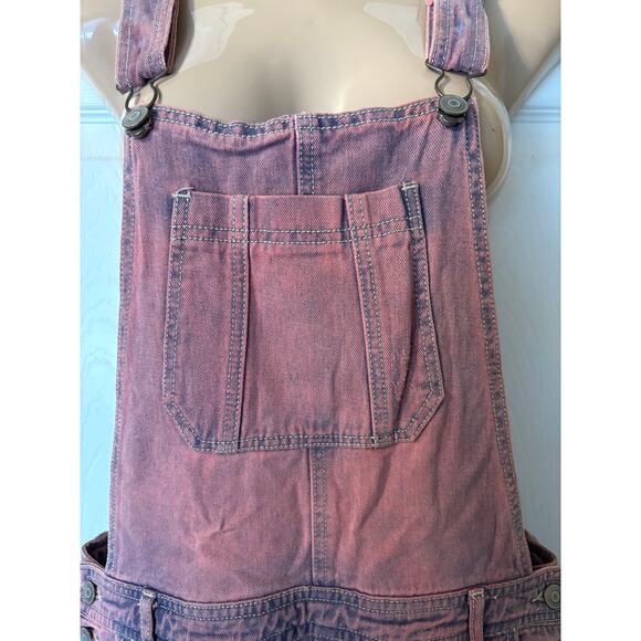 Forever 21 Classic Denim Overall Shorts In Distressed Red/Pink Wash SIZE 28 - Picture 7 of 9